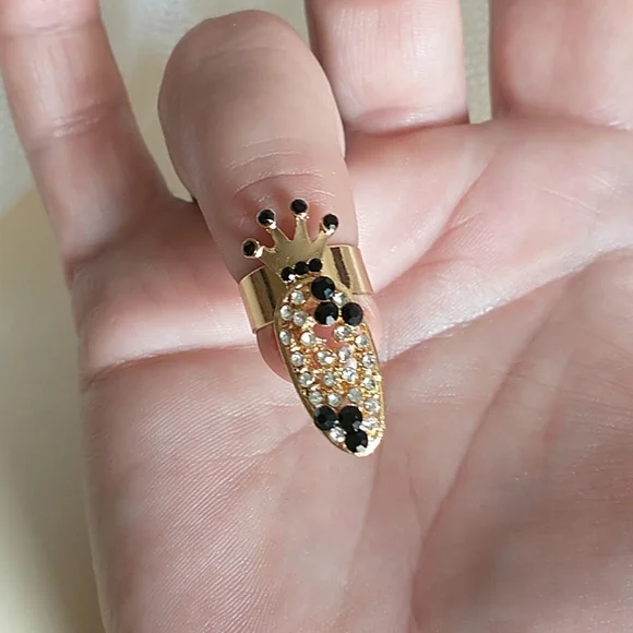 Black/White Gold Nail Ring! - Picture 1 of 5